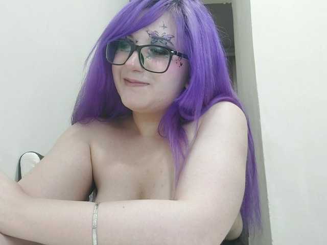 OdeliaPyeatt live cam on BongaCams