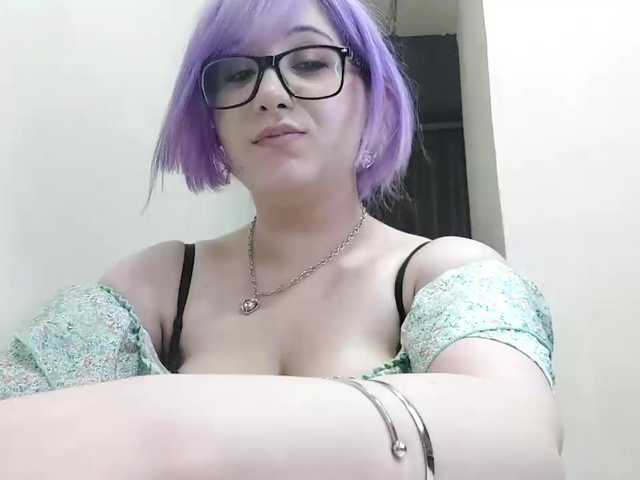 OdeliaPyeatt live cam on BongaCams