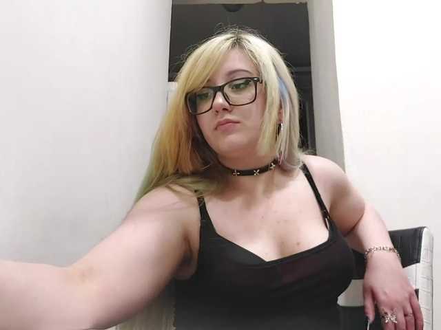 OdeliaPyeatt live cam on BongaCams