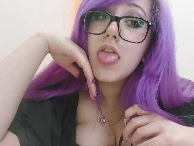 OdeliaPyeatt live cam on BongaCams