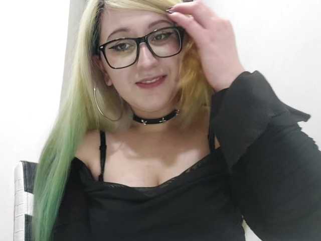 OdeliaPyeatt live cam on BongaCams