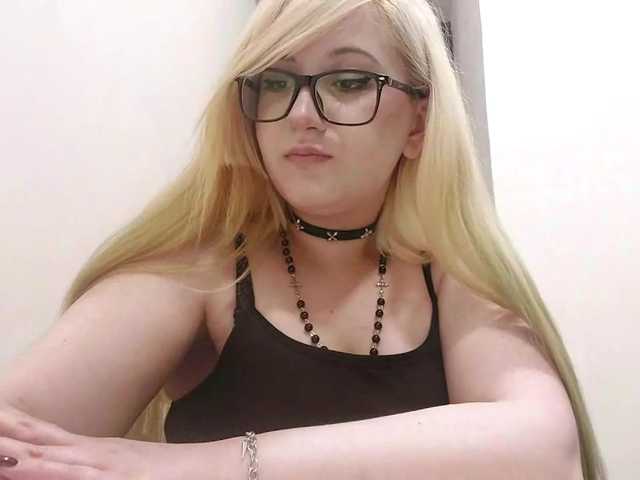 OdeliaPyeatt live cam on BongaCams