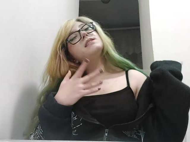 OdeliaPyeatt live cam on BongaCams