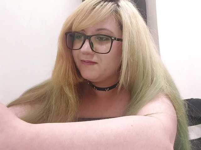 OdeliaPyeatt live cam on BongaCams