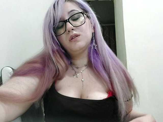 OdeliaPyeatt live cam on BongaCams