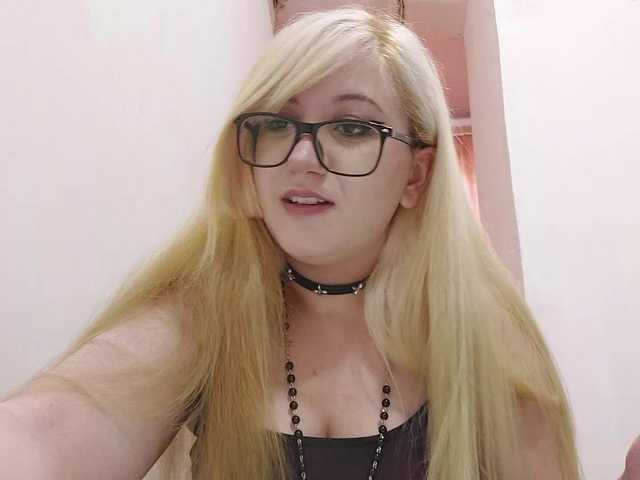 OdeliaPyeatt live cam on BongaCams