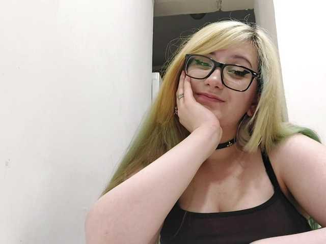 OdeliaPyeatt live cam on BongaCams