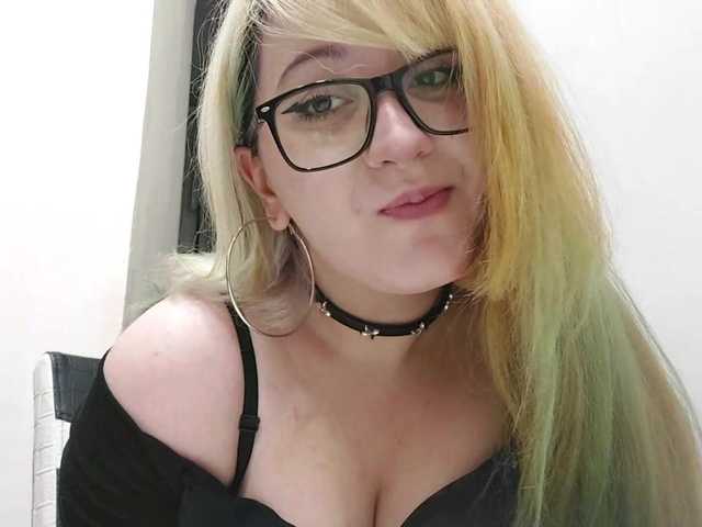 OdeliaPyeatt live cam on BongaCams