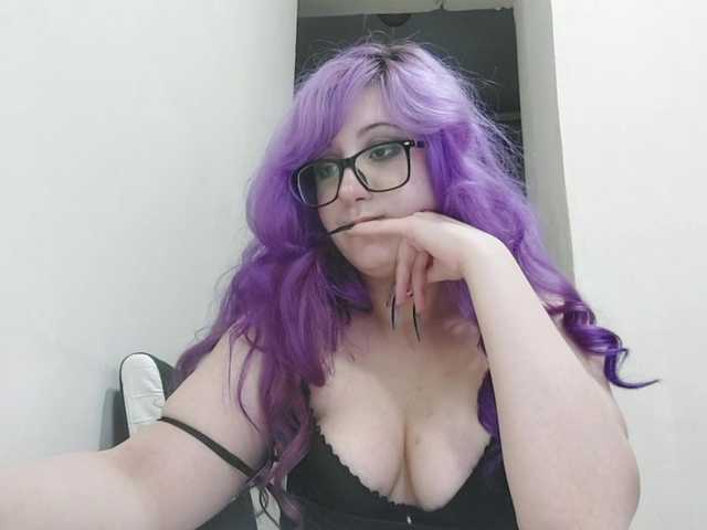OdeliaPyeatt live cam on BongaCams
