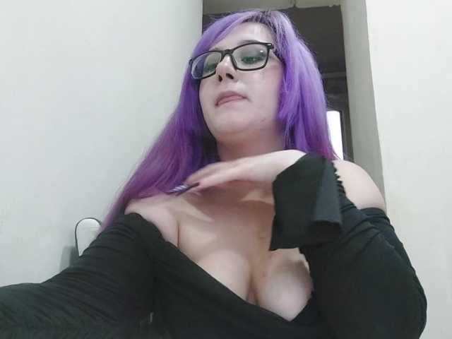 OdeliaPyeatt live cam on BongaCams