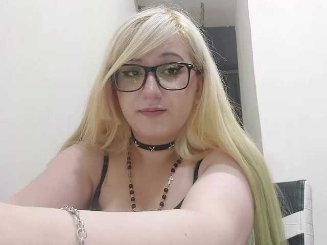 OdeliaPyeatt live cam on BongaCams