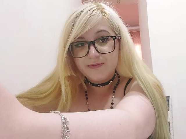 OdeliaPyeatt live cam on BongaCams