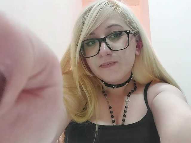 OdeliaPyeatt live cam on BongaCams