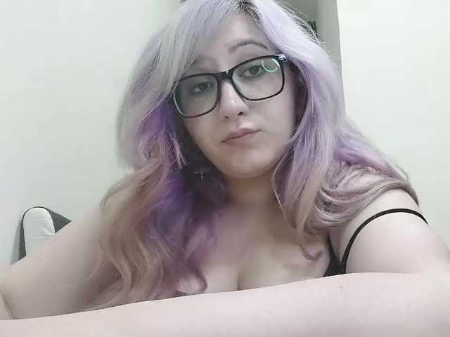 OdeliaPyeatt live cam on BongaCams
