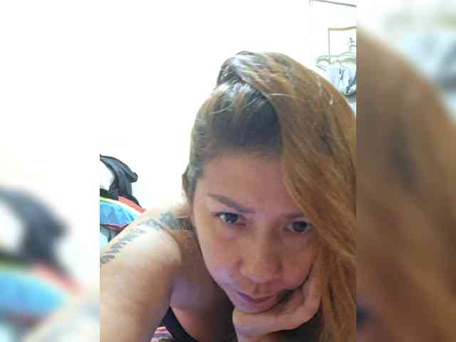 MsMika webcam