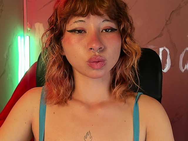 KittyGaang live cam on BongaCams