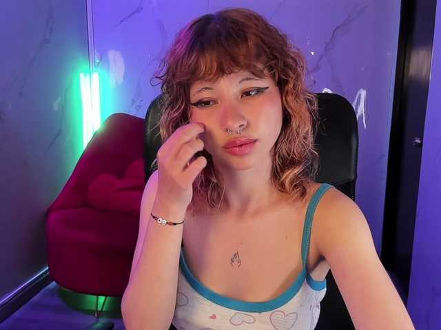 KittyGaang live cam on BongaCams