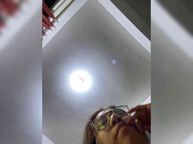 Tracy01 webcam