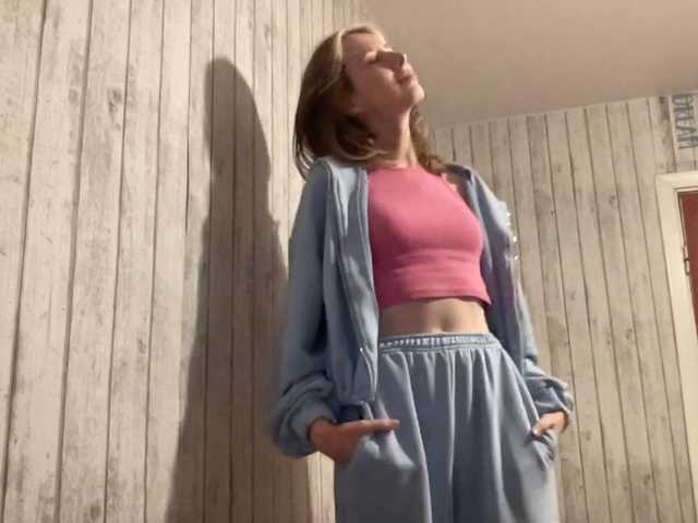JacqueMcumber live cam on BongaCams