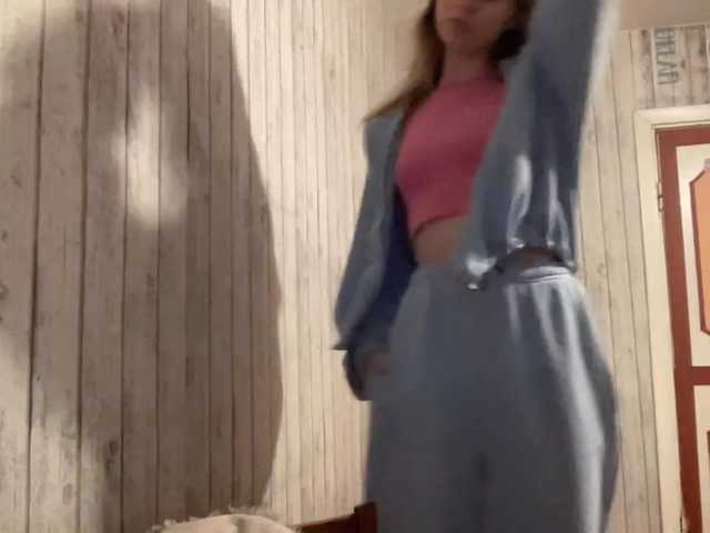 JacqueMcumber live cam on BongaCams