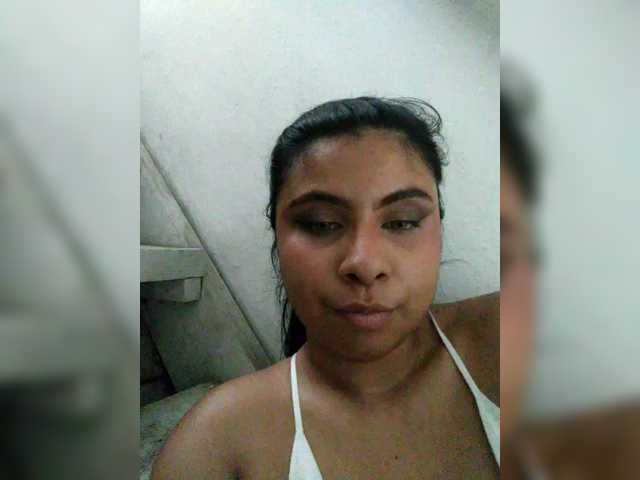 DanniValencia live cam on BongaCams