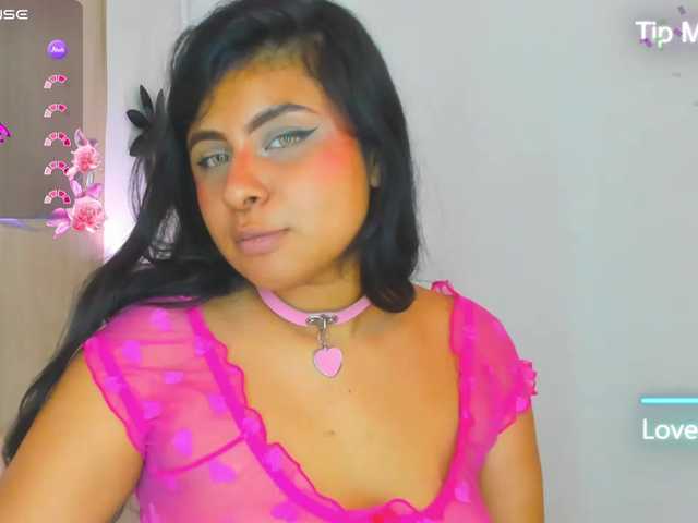 DanniValencia live cam on BongaCams