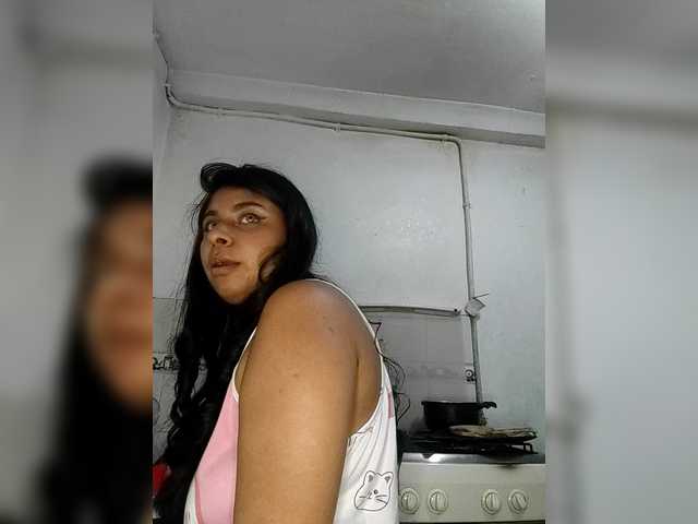 DanniValencia live cam on BongaCams