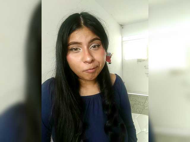 DanniValencia live webcam show