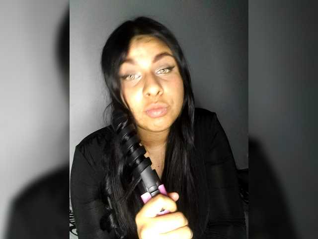 DanniValencia Live Cam on BongaCams