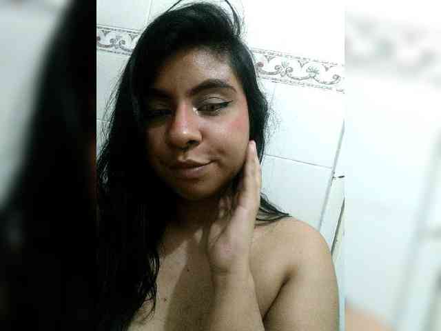 Modèle: DanniValencia