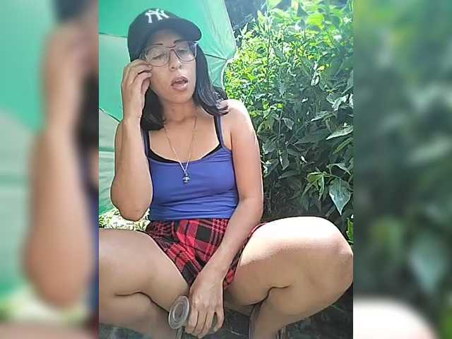 WildAurora live webcam show