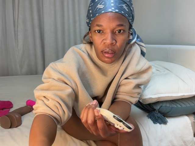 LunaJoCream live webcam show