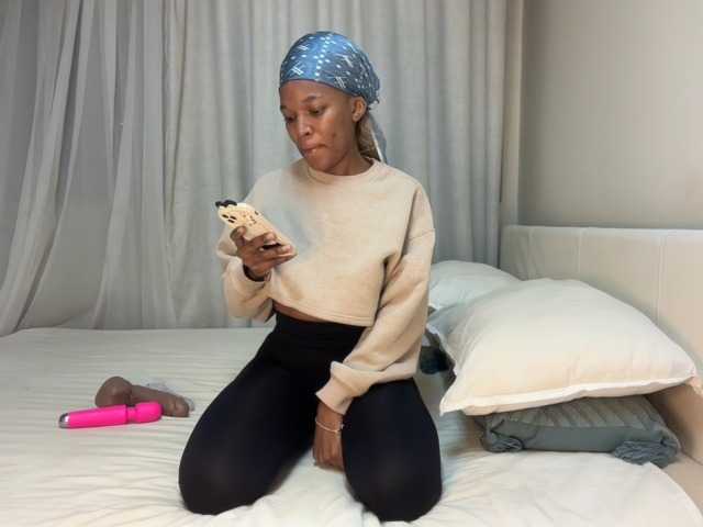 LunaJoCream live webcam show
