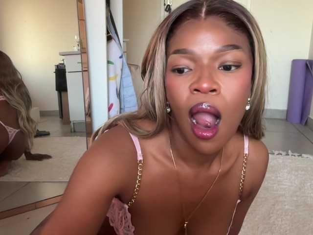 LunaJoCream live cam on BongaCams