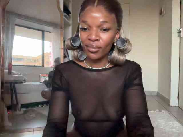 LunaJoCream webcam