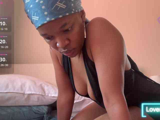 LunaJoCream webcam