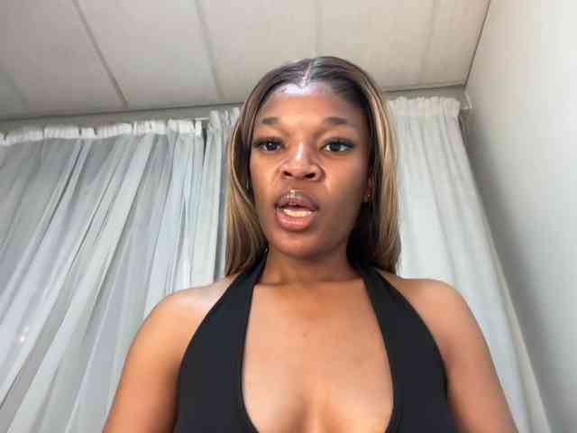 LunaJoCream webcam