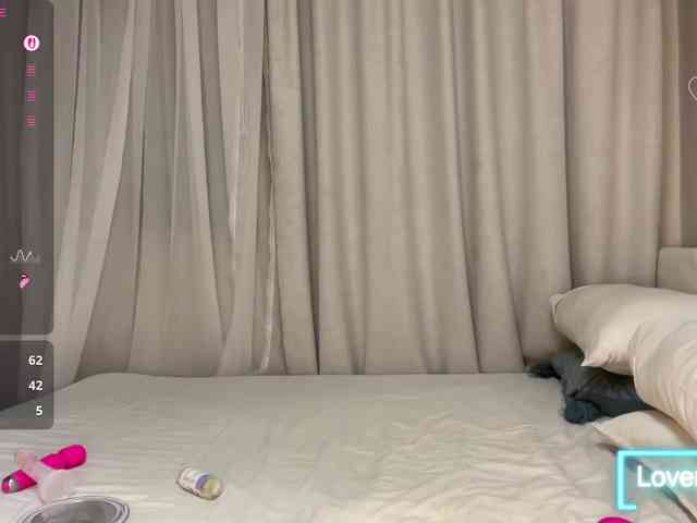 LunaJoCream webcam