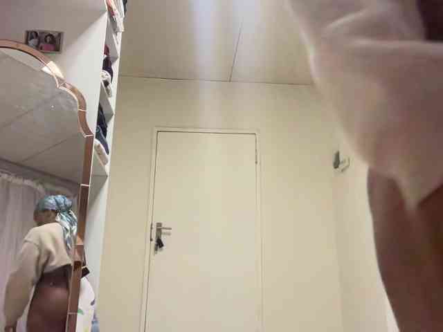 LunaJoCream webcam