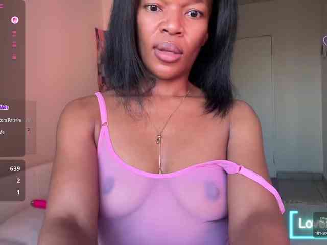 LunaJoCream webcam
