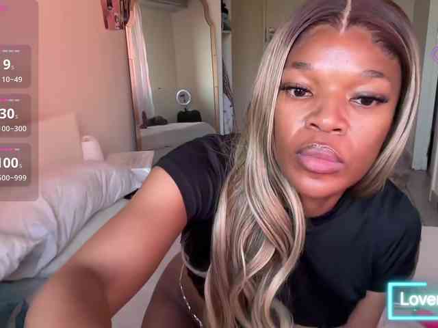 LunaJoCream webcam