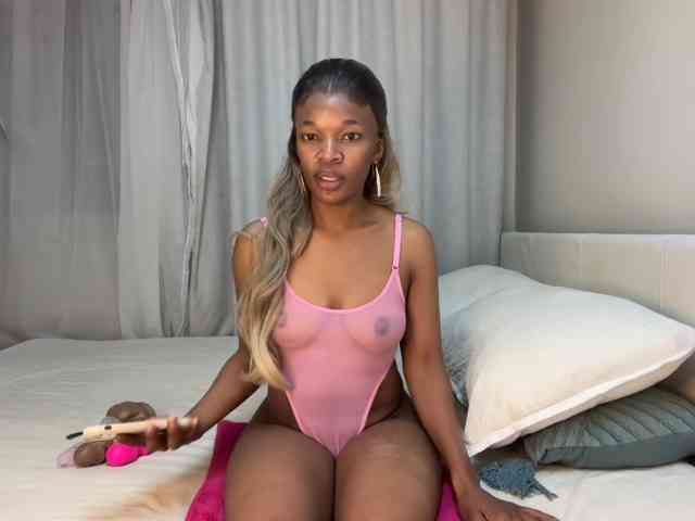 LunaJoCream webcam