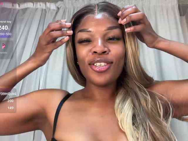 LunaJoCream webcam