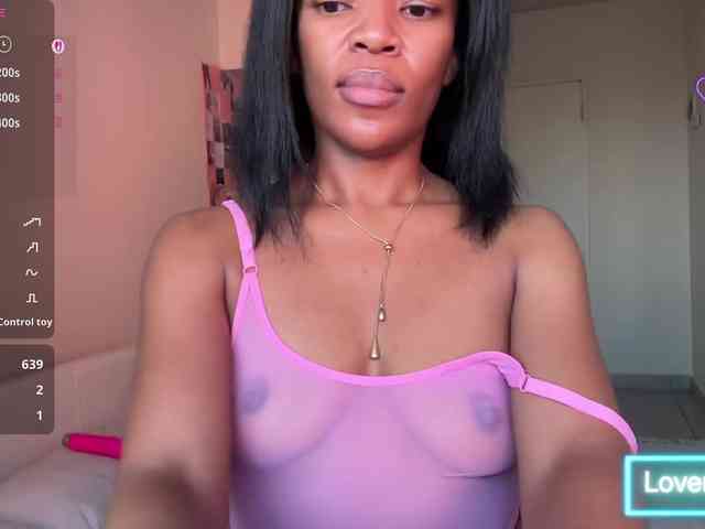 LunaJoCream webcam