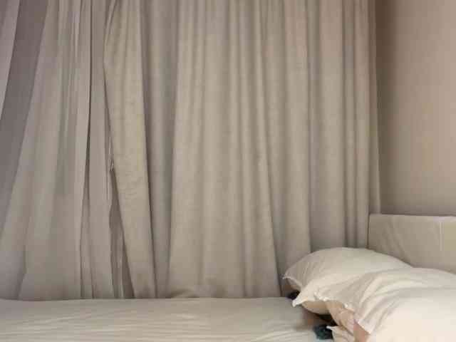 LunaJoCream webcam