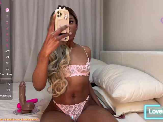 LunaJoCream webcam