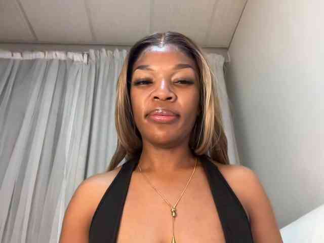 LunaJoCream webcam