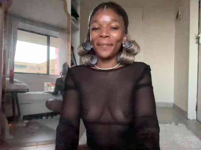 LunaJoCream webcam