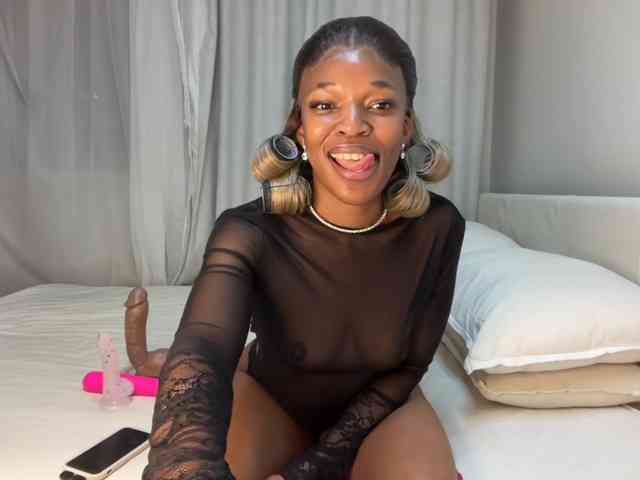 LunaJoCream webcam
