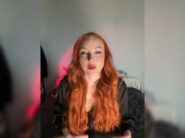 Alyna-Yluana live cam on BongaCams